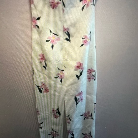 NWT!! Coco and Lola Issy Scalloped Bodice Midi Dress in Rose Print. So pretty! - Picture 6 of 6